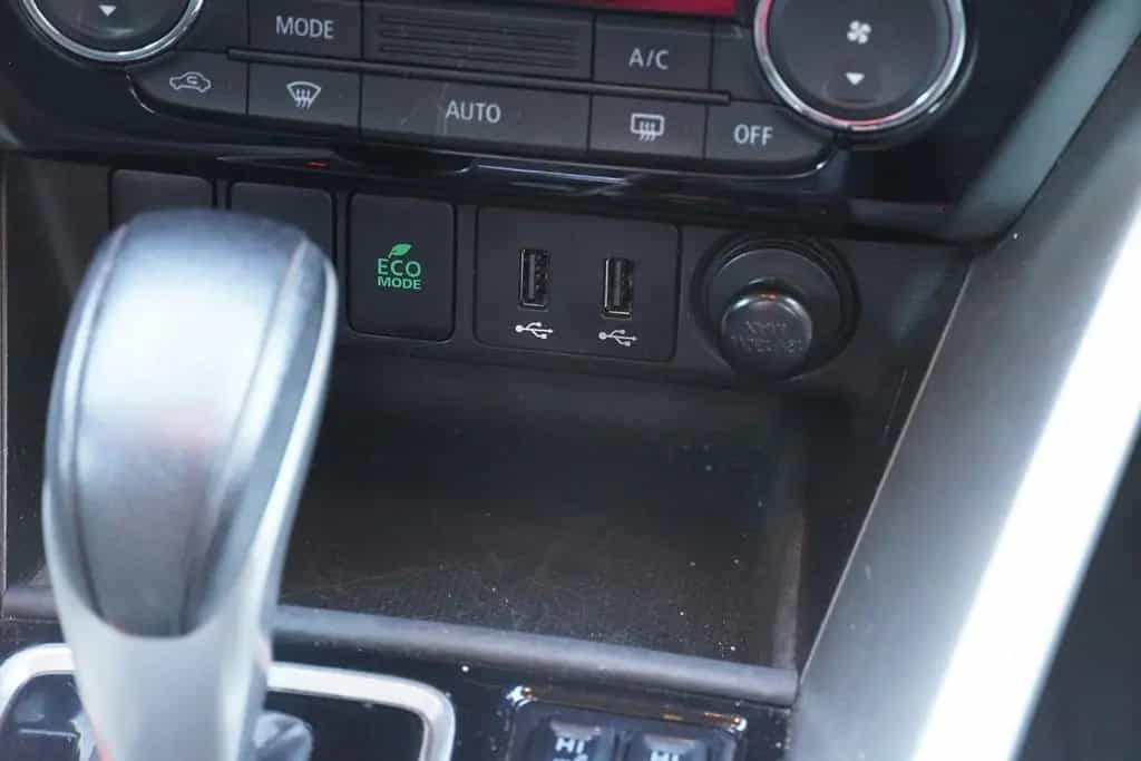 Mitsubishi Eclipse Cross 1.5 T-MIVEC Aut. Kamera AHK DAB 09/2019-photo-14