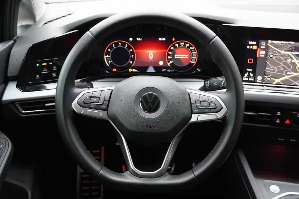 Volkswagen Golf VIII 1.0 Active LED Navi PDC Spurhalte DAB 06/2021-photo-18