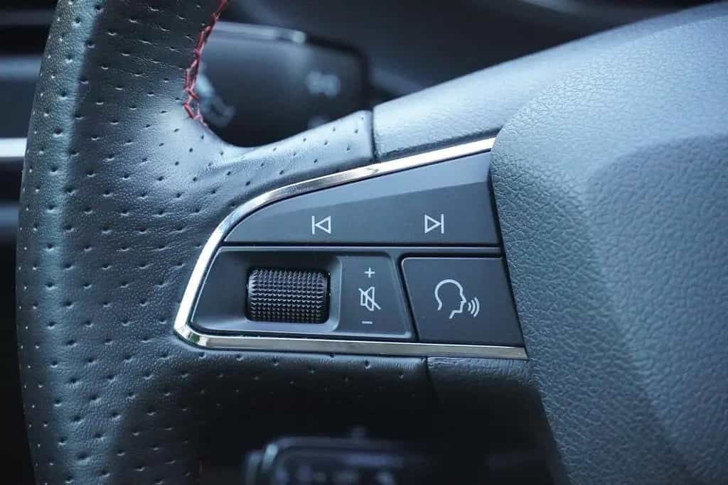 Seat Leon 1.5 TSI FR LED ACC Spurhalte Navi Kamera 06/2020-photo-19
