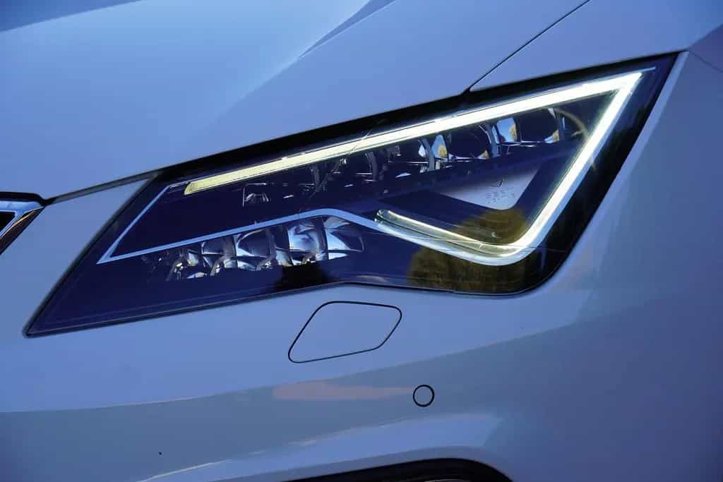 Seat Leon 1.5 TSI FR LED ACC Spurhalte Navi Kamera 06/2020-photo-27