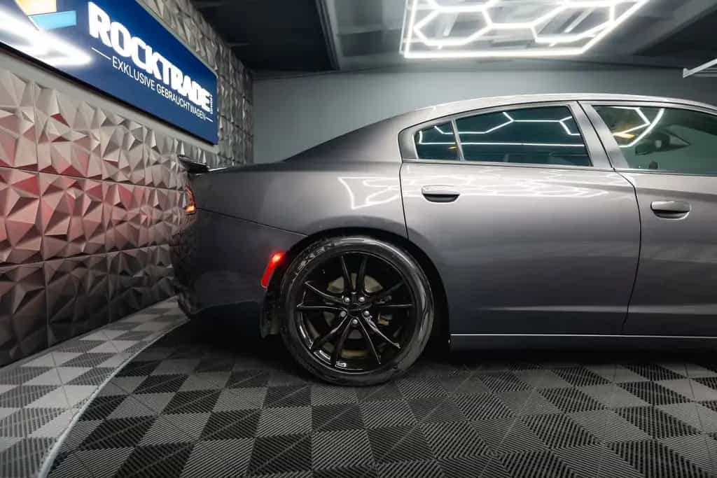 Dodge Charger 5.7 V8 HEMI R/T+ Full Options *ACC*LED* 07/2015-photo-9