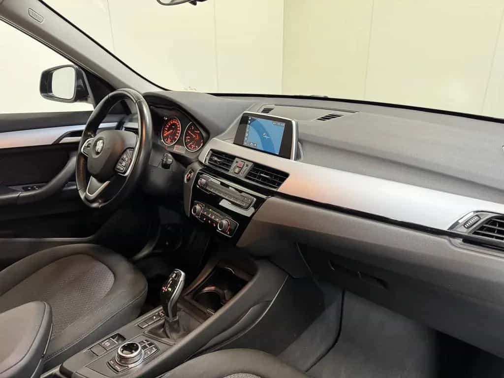 BMW X1 sDrive 18i Benzine Autom. - Airco - Topstaat! 09/2017-photo-11