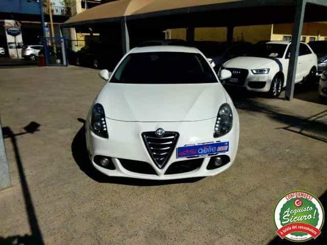 Alfa Romeo Giulietta ROMEO Giulietta 1.6 JTDm-2 105 CV Distincti 04/2015-photo-1