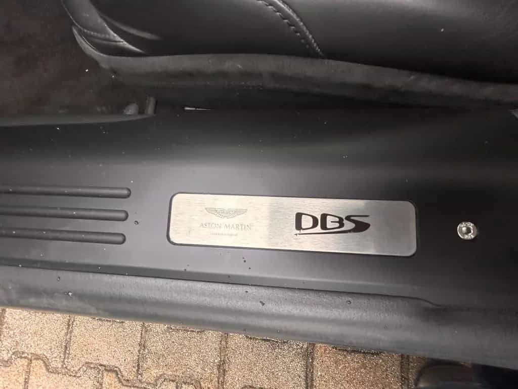 Aston Martin DBS 5.2 V12 Volante Leder Navi LED 1 Hand 11/2020-photo-6