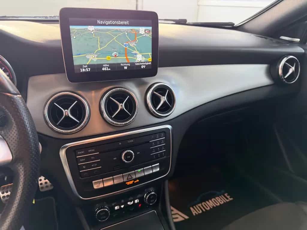 Mercedes-Benz CLA 200 Amg Line*Harman&Kardon*Facelift*Navi* 09/2016-photo-24
