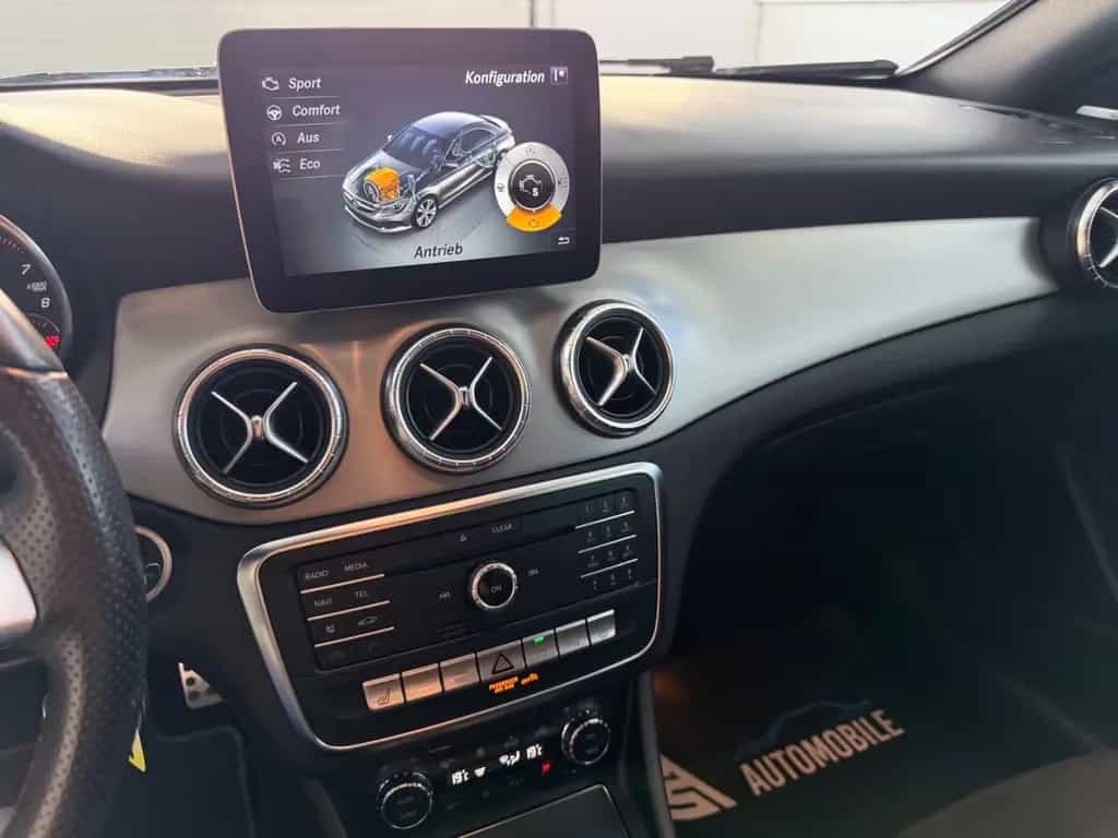 Mercedes-Benz CLA 200 Amg Line*Harman&Kardon*Facelift*Navi* 09/2016-photo-27