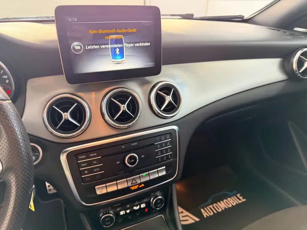 Mercedes-Benz CLA 200 Amg Line*Harman&Kardon*Facelift*Navi* 09/2016-photo-28