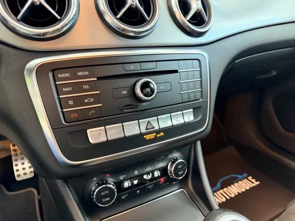 Mercedes-Benz CLA 200 Amg Line*Harman&Kardon*Facelift*Navi* 09/2016-photo-29
