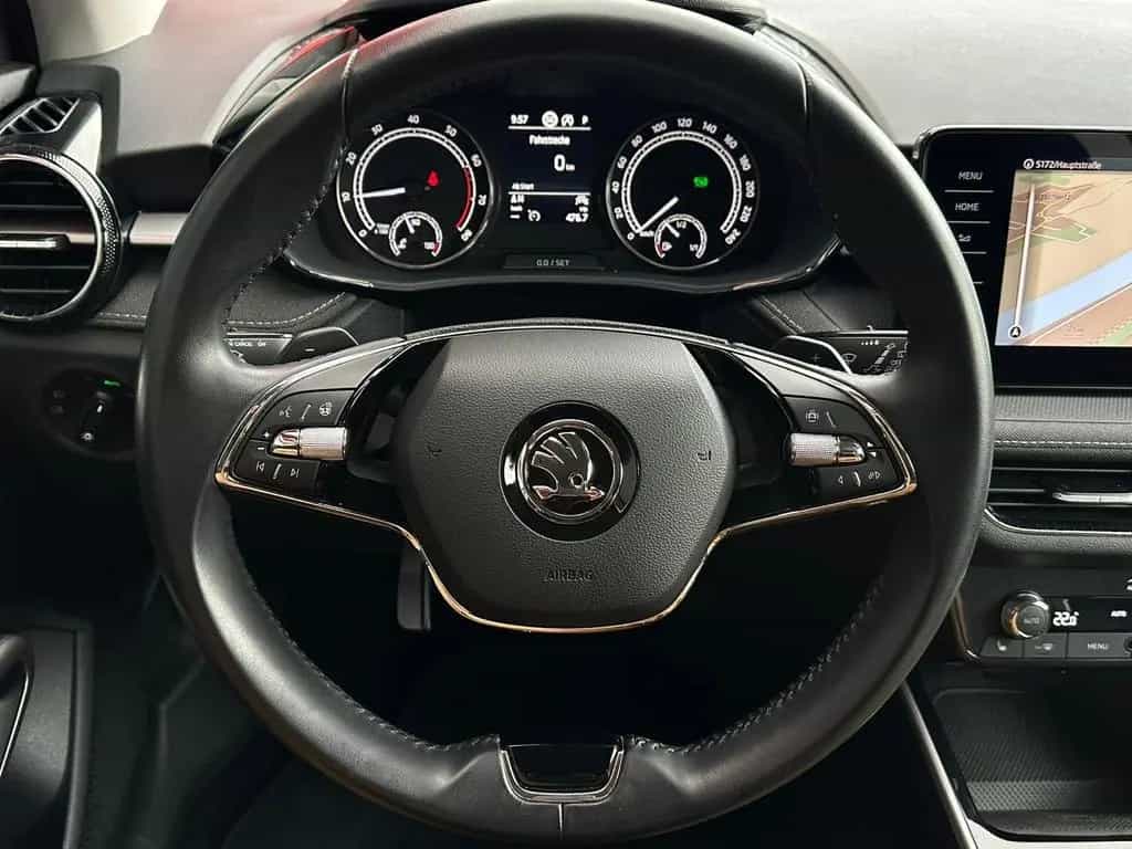 Skoda Fabia 1.0TSI STYLE LED#SHZ#LH#FH#NAV#TEMP#KEYLES 08/2022-photo-13