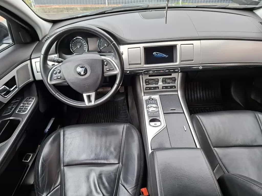 Jaguar XF 2.2 L Diesel - Scheckheftgepflegt bei Jaguar 04/2014-photo-3