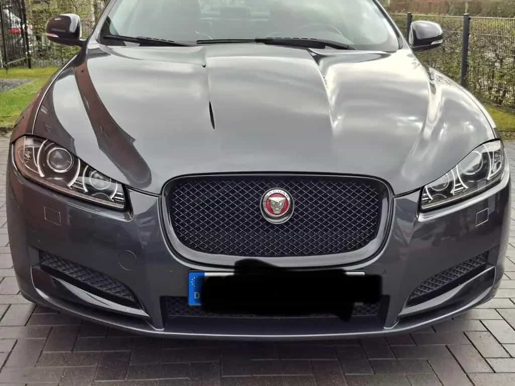 Jaguar XF 2.2 L Diesel - Scheckheftgepflegt bei Jaguar 04/2014-photo-9