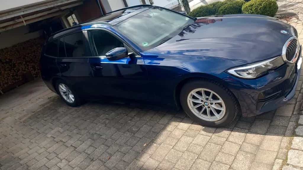 BMW 3 Series 320d Touring Automatik - 06/2022-photo-2