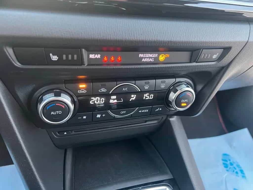 Mazda 3 Lim. Center-Line Navi SHZ Klimaauto Tüv + Insp 08/2014-photo-14