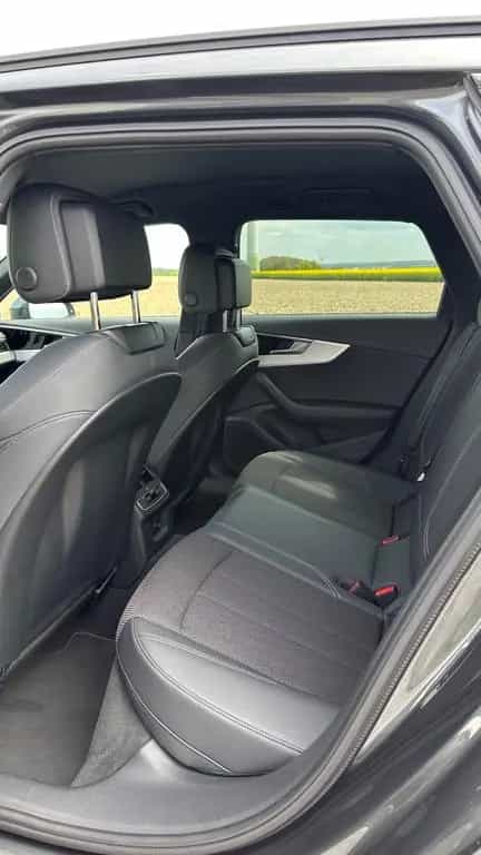 Audi A4 Avant TFSI I S-Line 10/2022-photo-11