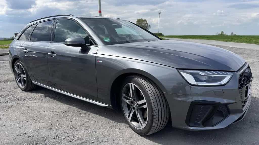 Audi A4 Avant TFSI I S-Line 10/2022-photo-3