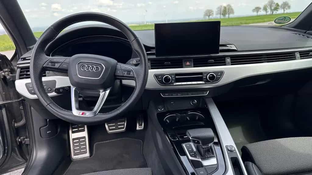 Audi A4 Avant TFSI I S-Line 10/2022-photo-9