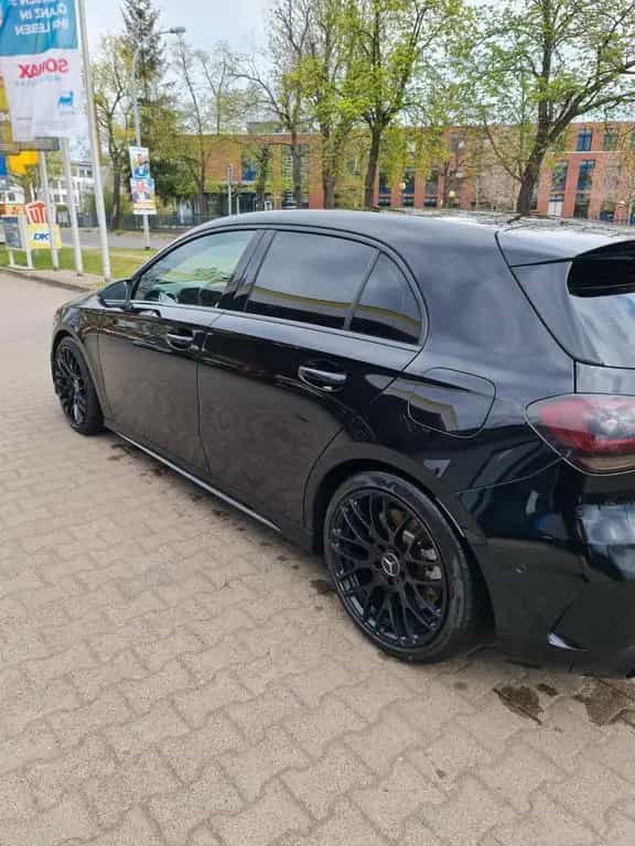 Mercedes-Benz A-Class 35 AMG Mercedes 4MATIC DCT. Dstr. + MB 100 08/2020-photo-1