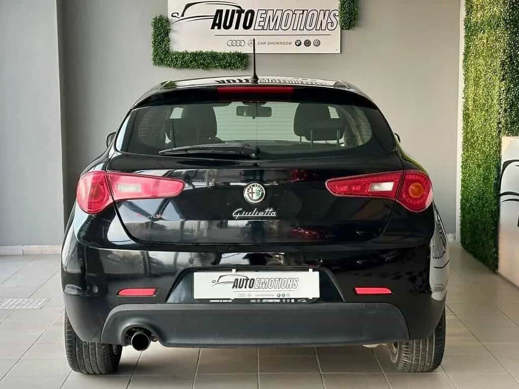 Alfa Romeo Giulietta 1.6 - 105 CV 04/2013-photo-4