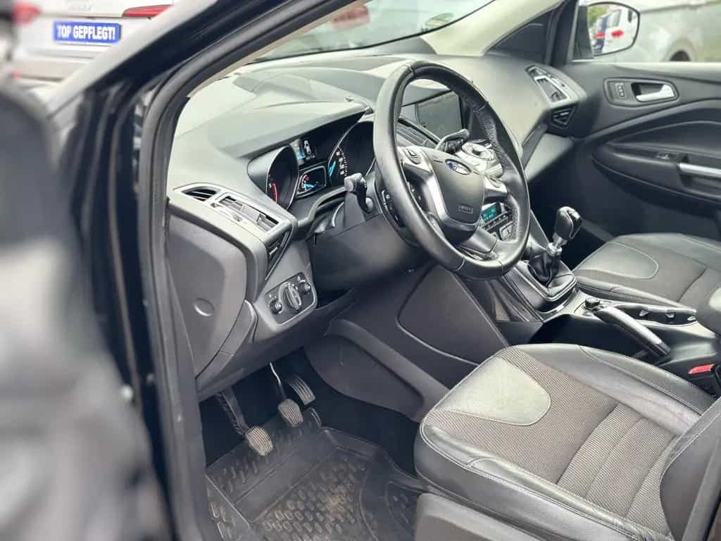 Ford Kuga 2.0TDCI*Titanium*1.Hand*Zahnriemen*Tüv NEU! 10/2015-photo-12