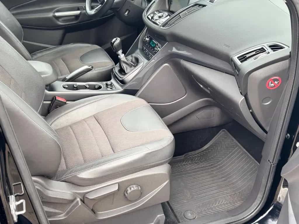 Ford Kuga 2.0TDCI*Titanium*1.Hand*Zahnriemen*Tüv NEU! 10/2015-photo-14