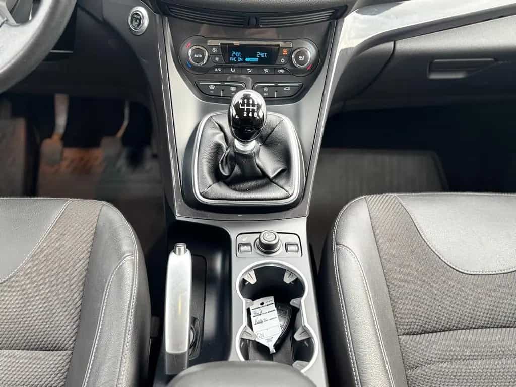 Ford Kuga 2.0TDCI*Titanium*1.Hand*Zahnriemen*Tüv NEU! 10/2015-photo-23