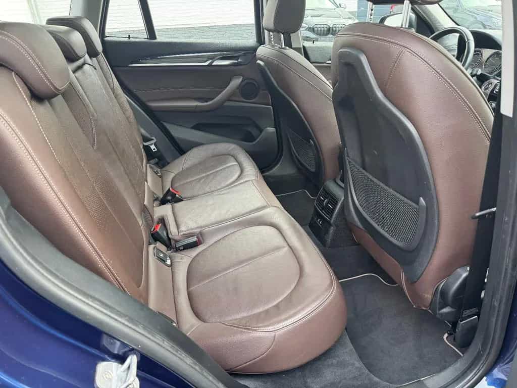 BMW X1 xDrive18d Sport Line Navi LED Leder AHK HiFi 07/2019-photo-13
