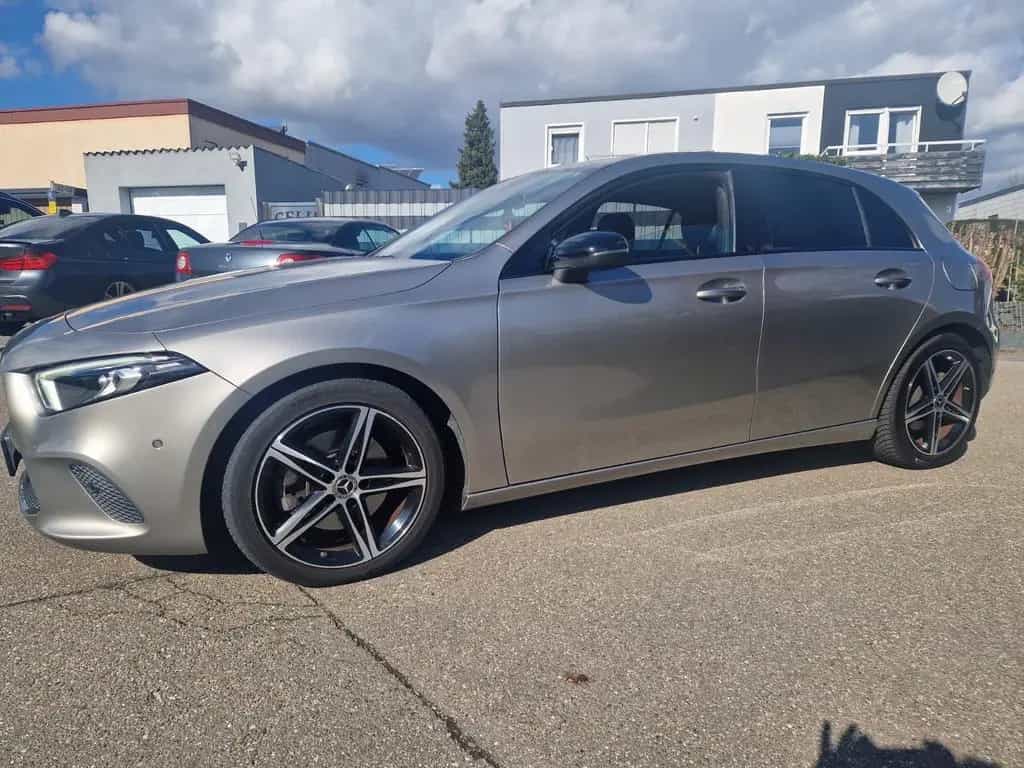 Mercedes-Benz A-Class 220 DCT 10/2019-photo-6