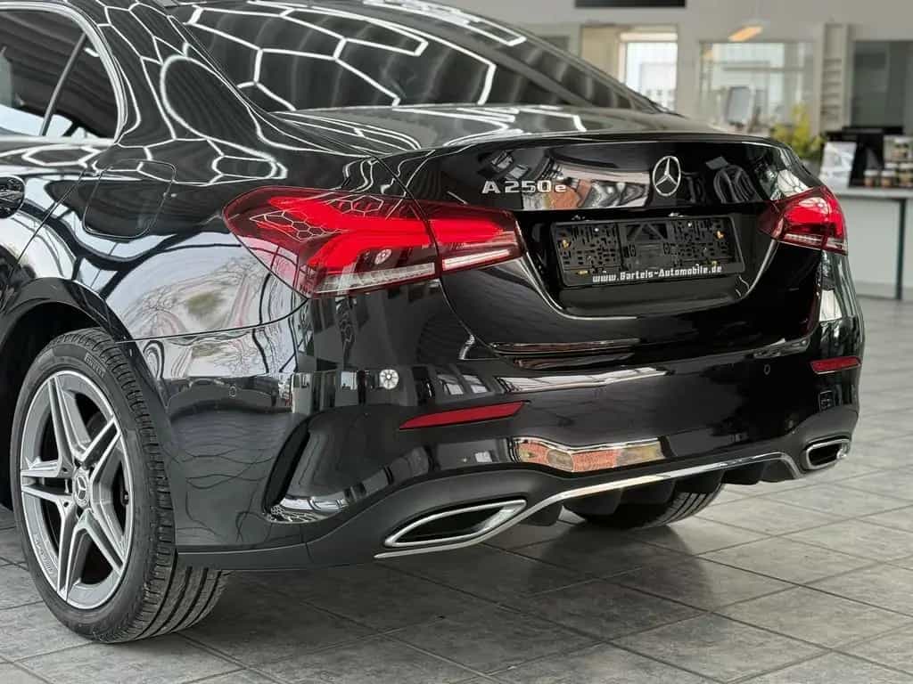 Mercedes-Benz A-Class 250 e AMG Line, LED, Burmester, MBUX, 360° 09/2020-photo-17