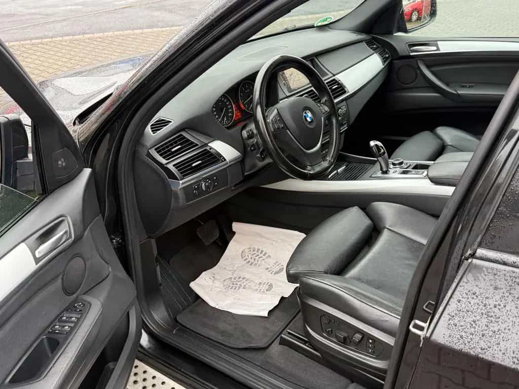 BMW X5 X-Drive 50i V8 4,4*M-SPORT PAKET*PANO*HUD*VOL 02/2012-photo-26