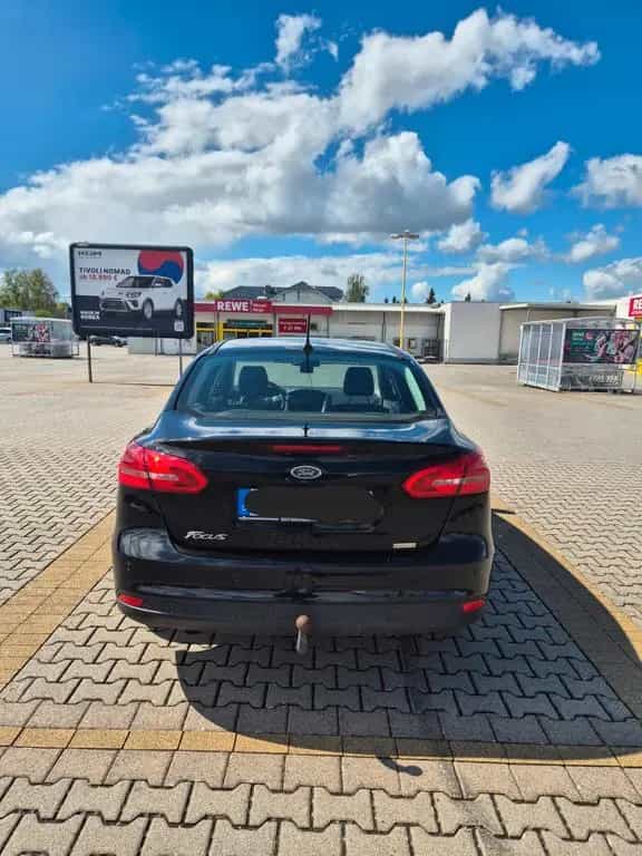 Ford Focus Limousine |76.500 km | TÜV 02/27 12/2017-photo-3
