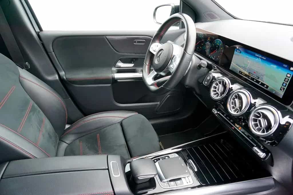 Mercedes-Benz B-Class 250 4M AMG-Line~Navi~MBux~LED~NightP~CarPl~DAB 04/2019-photo-23