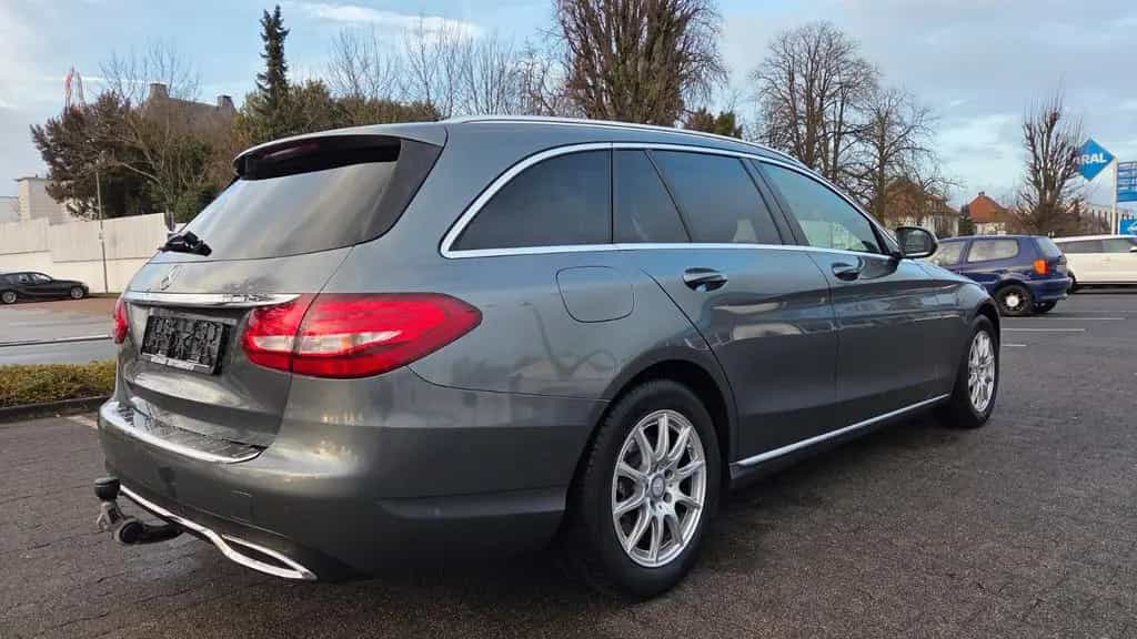 Mercedes-Benz C-Class 180T-AVANGARDE-AUT+AHK+LEDER+NAVI+KLIMAUT+TOP! 11/2016-photo-0