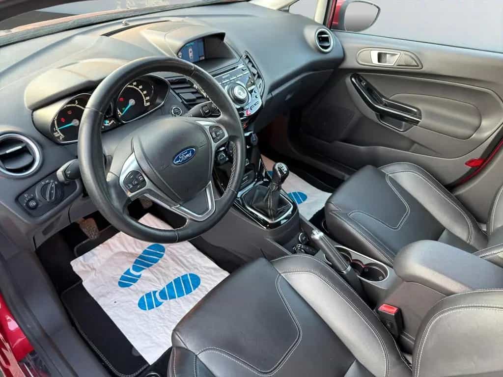 Ford Fiesta 07/2016-photo-6