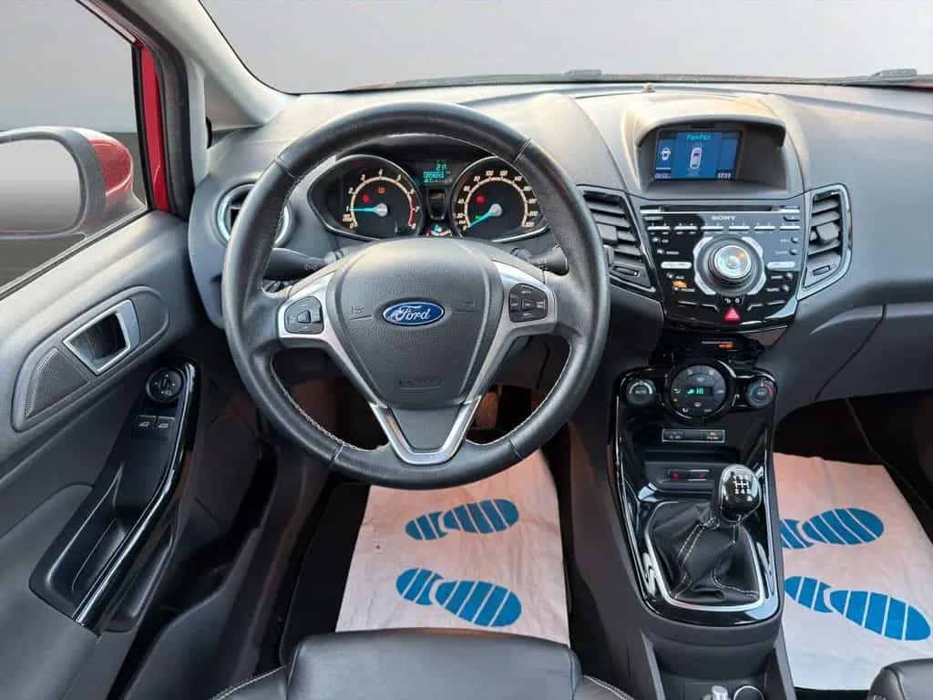 Ford Fiesta 07/2016-photo-9