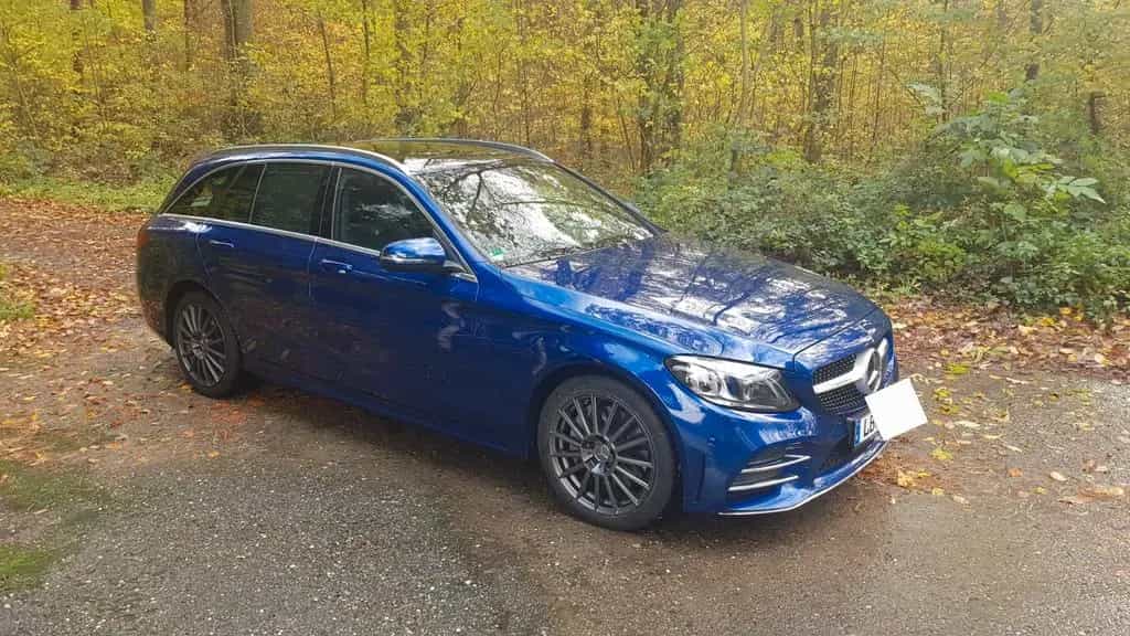 Mercedes-Benz Top gepflegter C 300 T Autom. - AMG- LINE 07/2019-photo-1