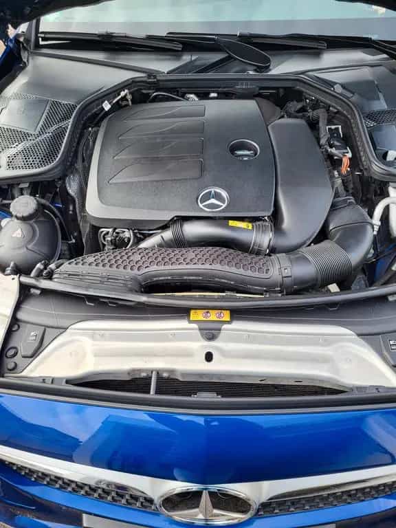 Mercedes-Benz Top gepflegter C 300 T Autom. - AMG- LINE 07/2019-photo-4