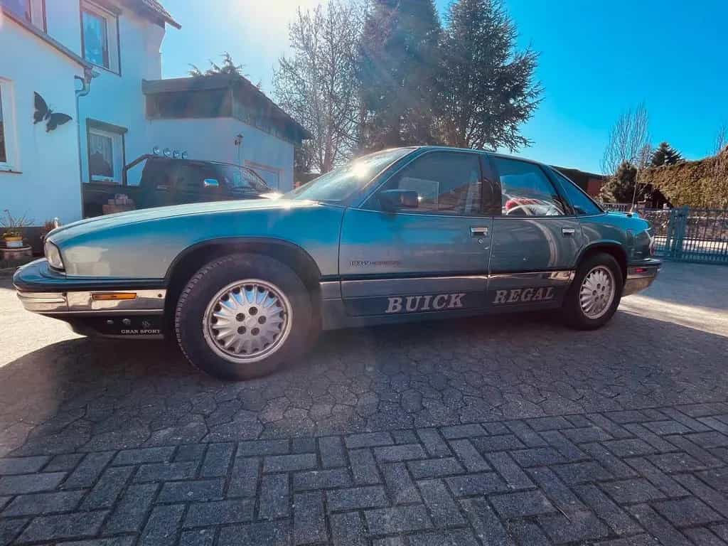 Buick Regal 12/1992-photo-0