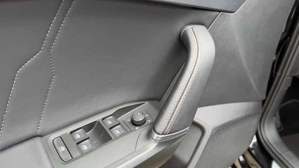 Cupra Leon 2.0 TSI DSG Sportstourer*Matrix*Pano*Garant 10/2023-photo-15