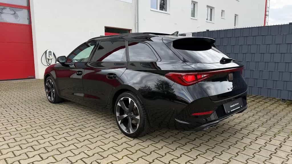Cupra Leon 2.0 TSI DSG Sportstourer*Matrix*Pano*Garant 10/2023-photo-4