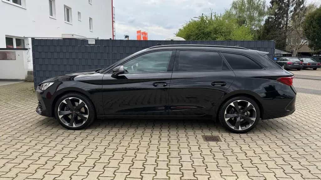 Cupra Leon 2.0 TSI DSG Sportstourer*Matrix*Pano*Garant 10/2023-photo-5