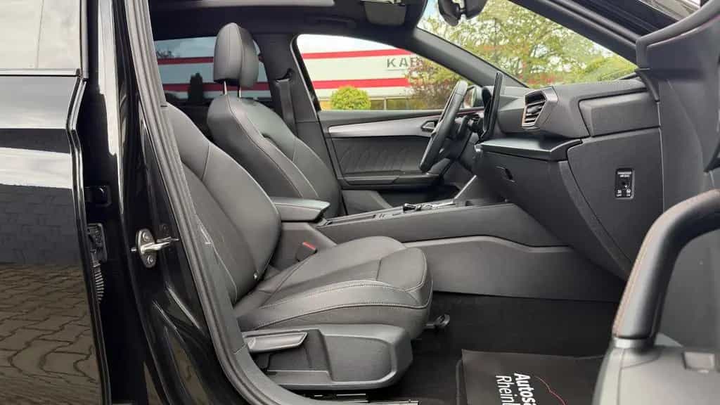 Cupra Leon 2.0 TSI DSG Sportstourer*Matrix*Pano*Garant 10/2023-photo-9