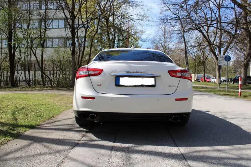 Maserati Ghibli 3.0 V6 S Q4 Automatik S SHZ Kamera PDC 06/2015-photo-2