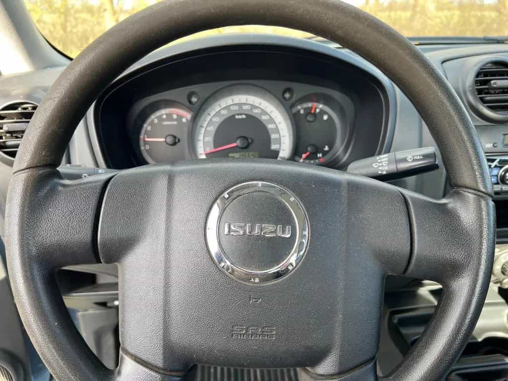Isuzu D-Max Space Cup 4WD 2.5 TD Intercooler 09/2010-photo-11