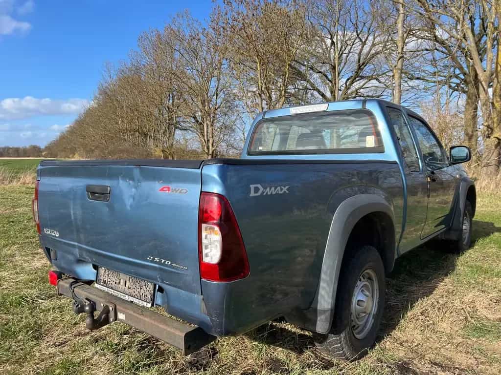 Isuzu D-Max Space Cup 4WD 2.5 TD Intercooler 09/2010-photo-4