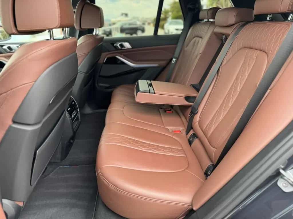 BMW X5 xDrive40i M-Sport Individual 08/2019-photo-10
