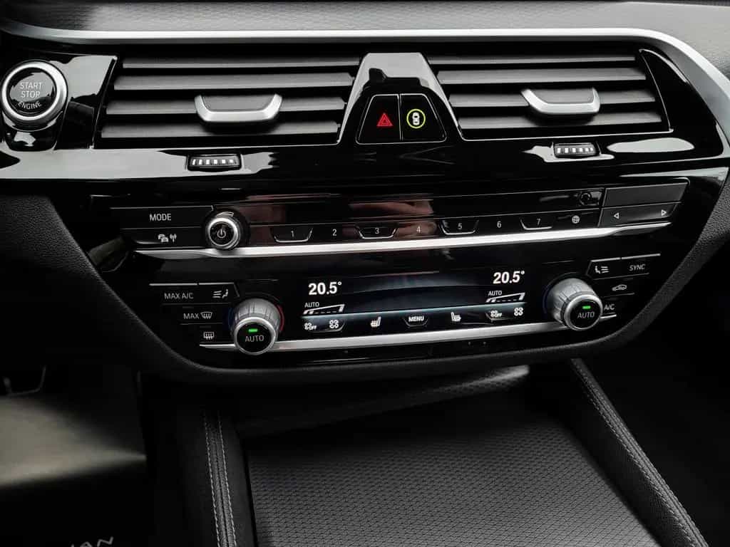 BMW 5 Series 520 d Tour. xDrive M Sport LASER|HUD|R-KAM|AHK 01/2023-photo-18