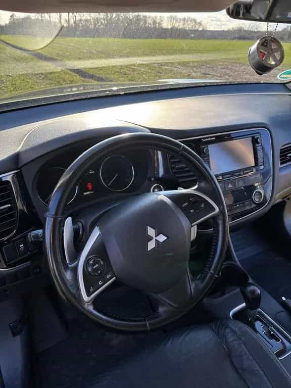 Mitsubishi Outlander 4WD 7-Sitzer 2.2 DI-D... 12/2013-photo-8