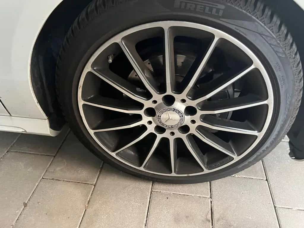 Mercedes-Benz A-Class 180 (BlueEFFICIENCY) 7G-DCT AMG Sport 04/2017-photo-5