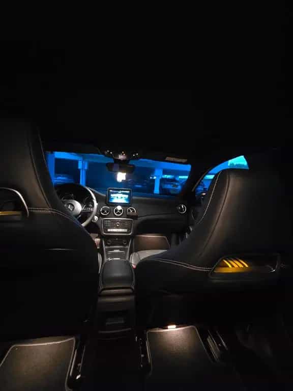 Mercedes-Benz A-Class 180 (BlueEFFICIENCY) 7G-DCT AMG Sport 04/2017-photo-6