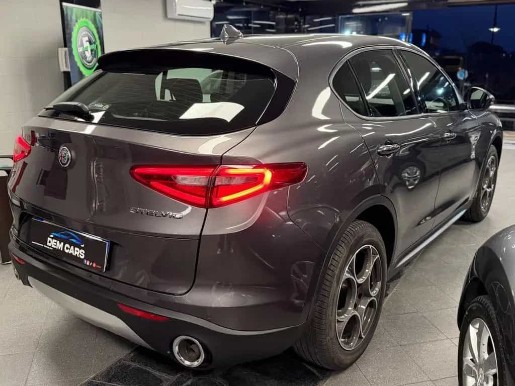 Alfa Romeo Stelvio 2.2 Turbodiesel 180 CV AT8 Q4 01/2018-photo-6